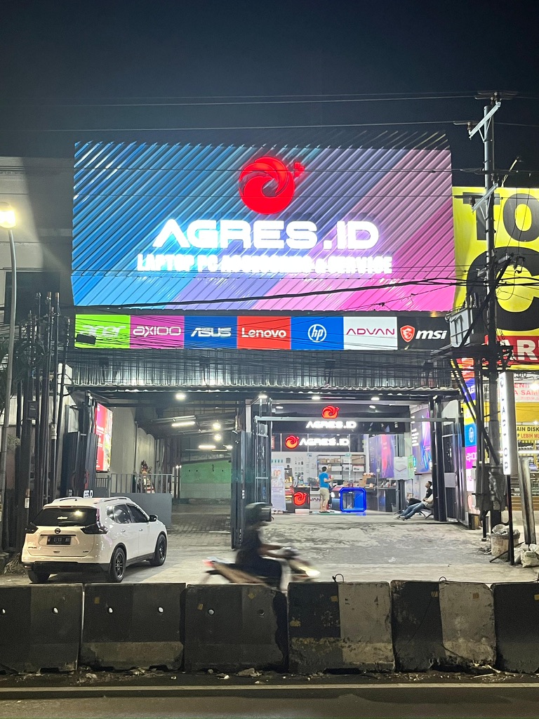 Depan Toko Majapahit